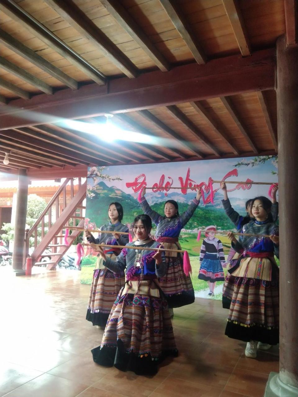 A Lin Homestay Bac Ha エクステリア 写真